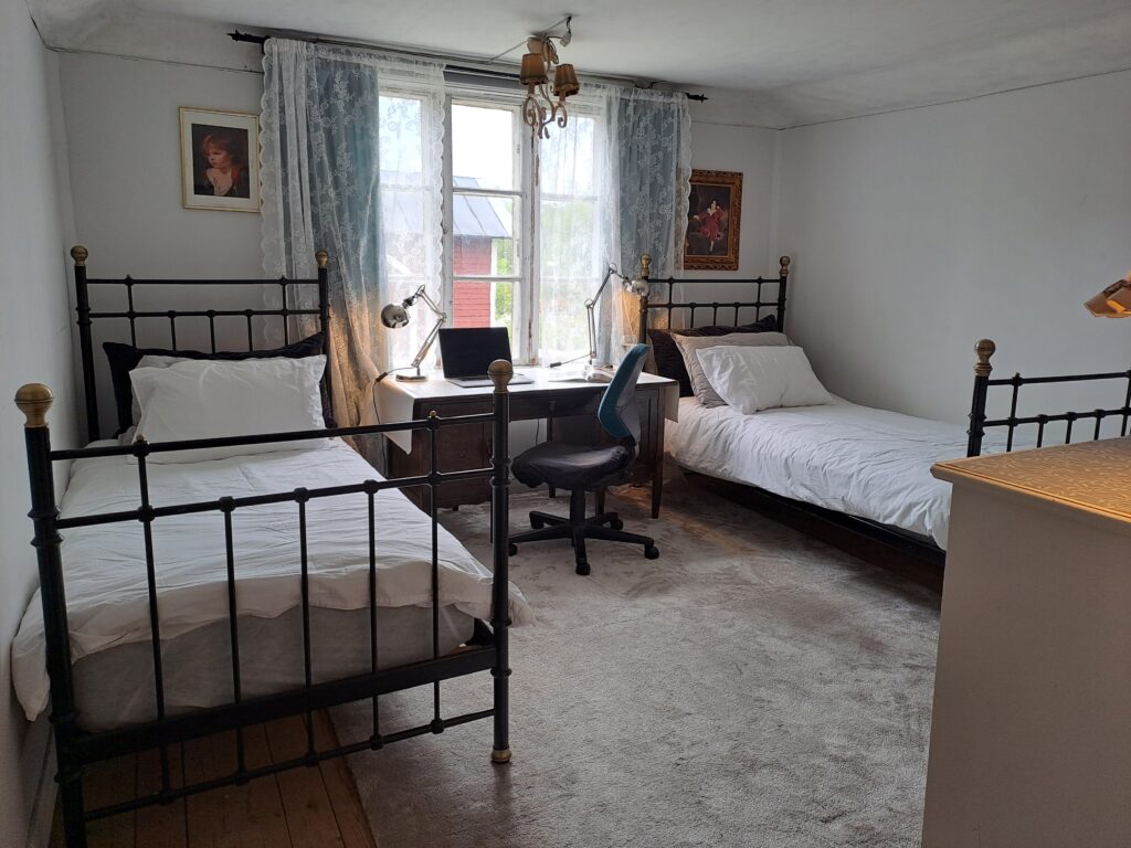 House Viola ferienhaus Bodafors region Smaland. Zwei hauser. Fur 14 gaste. Zweibettzimmer Rosendala Dammgatan Angeln Radfahren Wandern Tennis